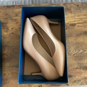 Cole Haan Nude Pumps